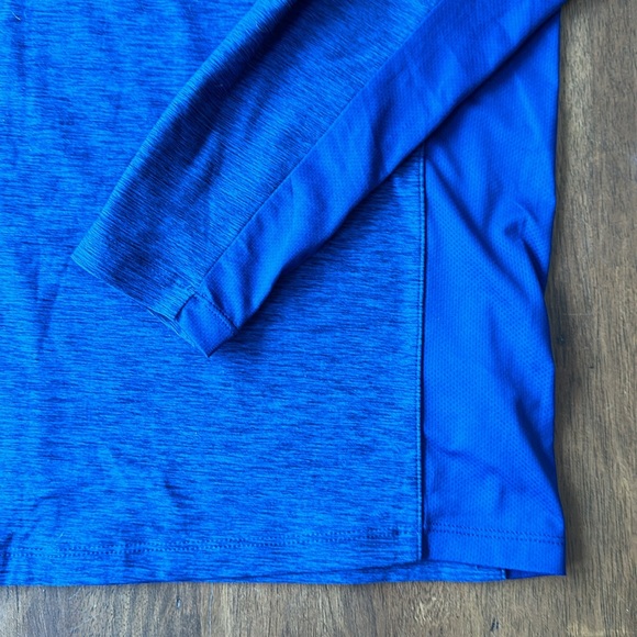 Men’s lightweight quarter zip - Picture 3 of 5